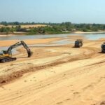 रेत माफिया का कहर: नदियां उजड़ीं