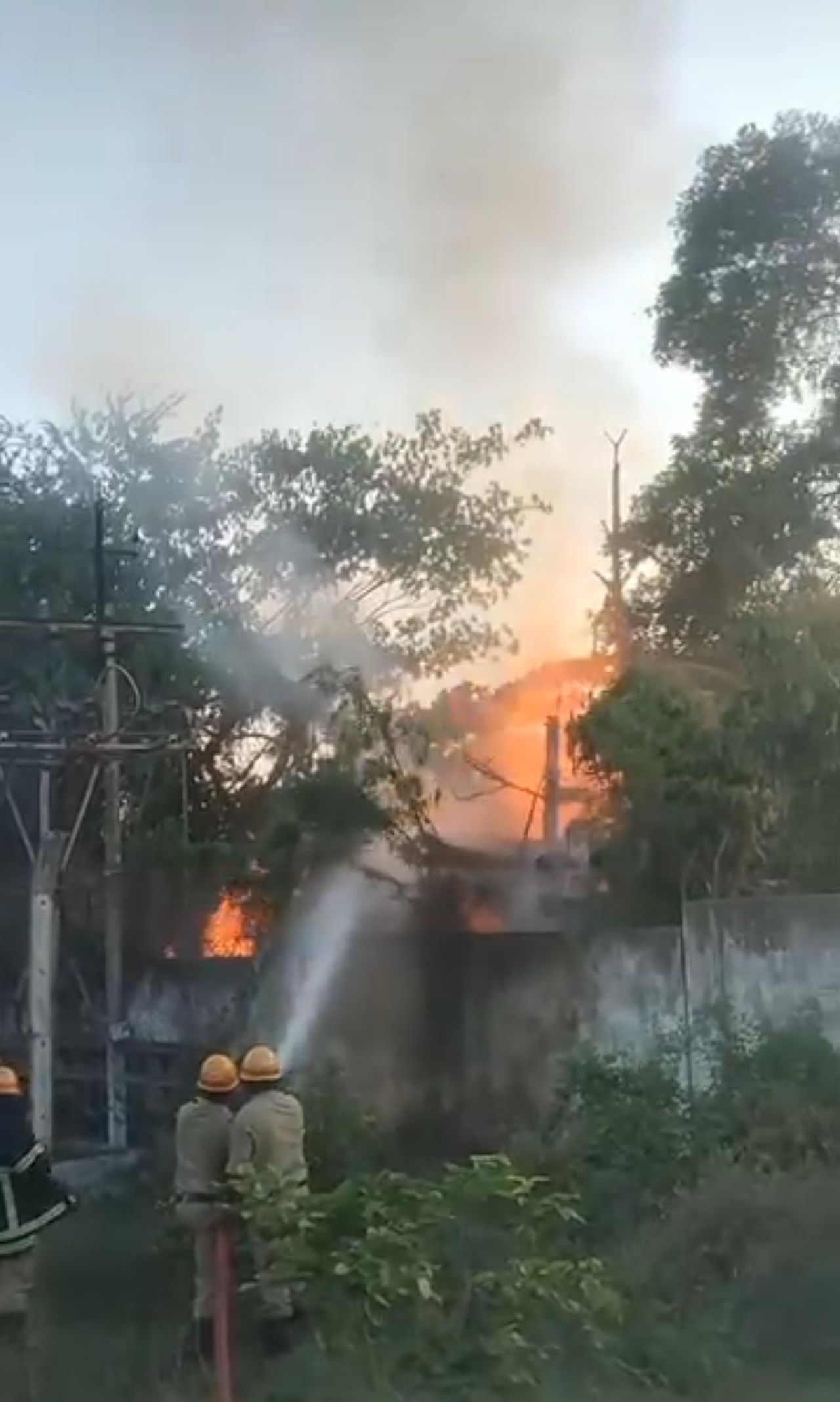 शिवमोग्गा के सॉमिल में भीषण आग