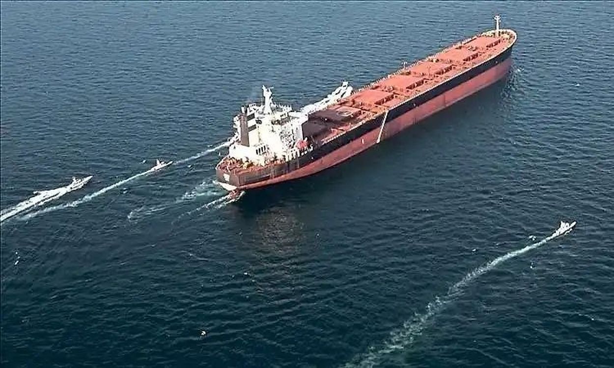 होर्मुज जलडमरूमध्य में फंसे नाविक की सुरक्षित वापसी