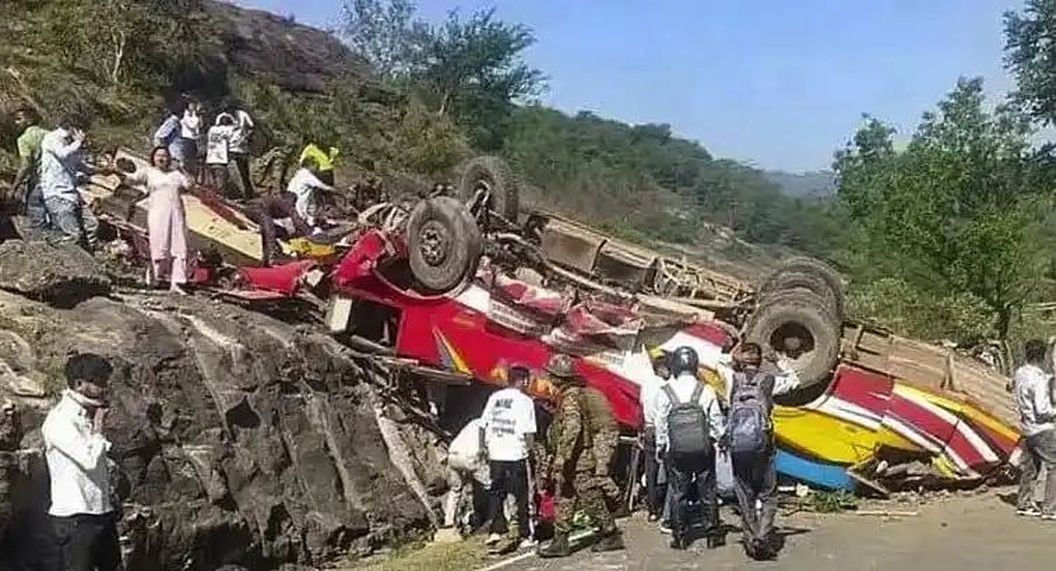 उधमपुर में भीषण बस हादसा: 15 की मौत