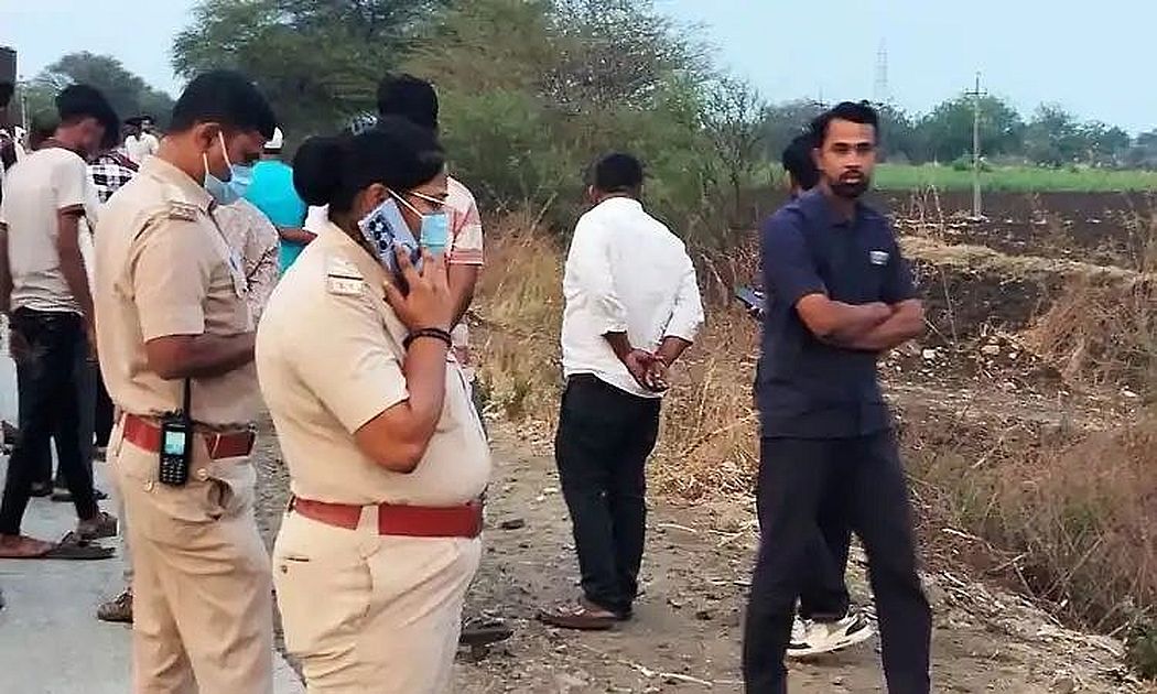 भीषण गर्मी का कहर: सड़क पर गिरकर युवक की मौत