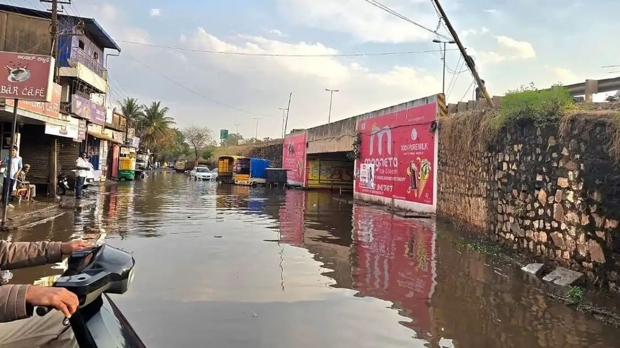 बेमौसम बारिश ने बिगाड़ा मौसम का मिजाज