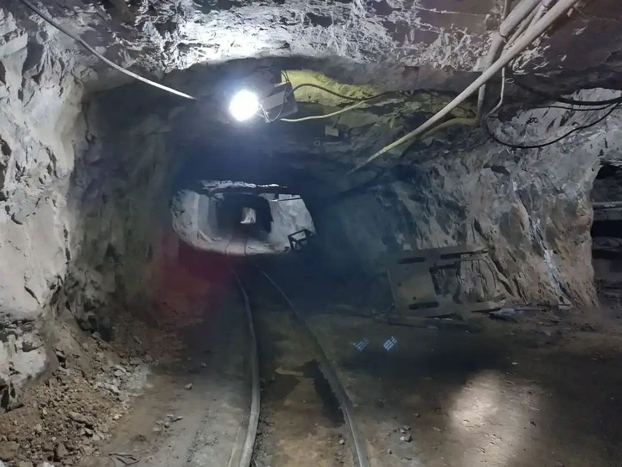 हट्टी स्वर्ण खदान में बड़ा हादसा टला