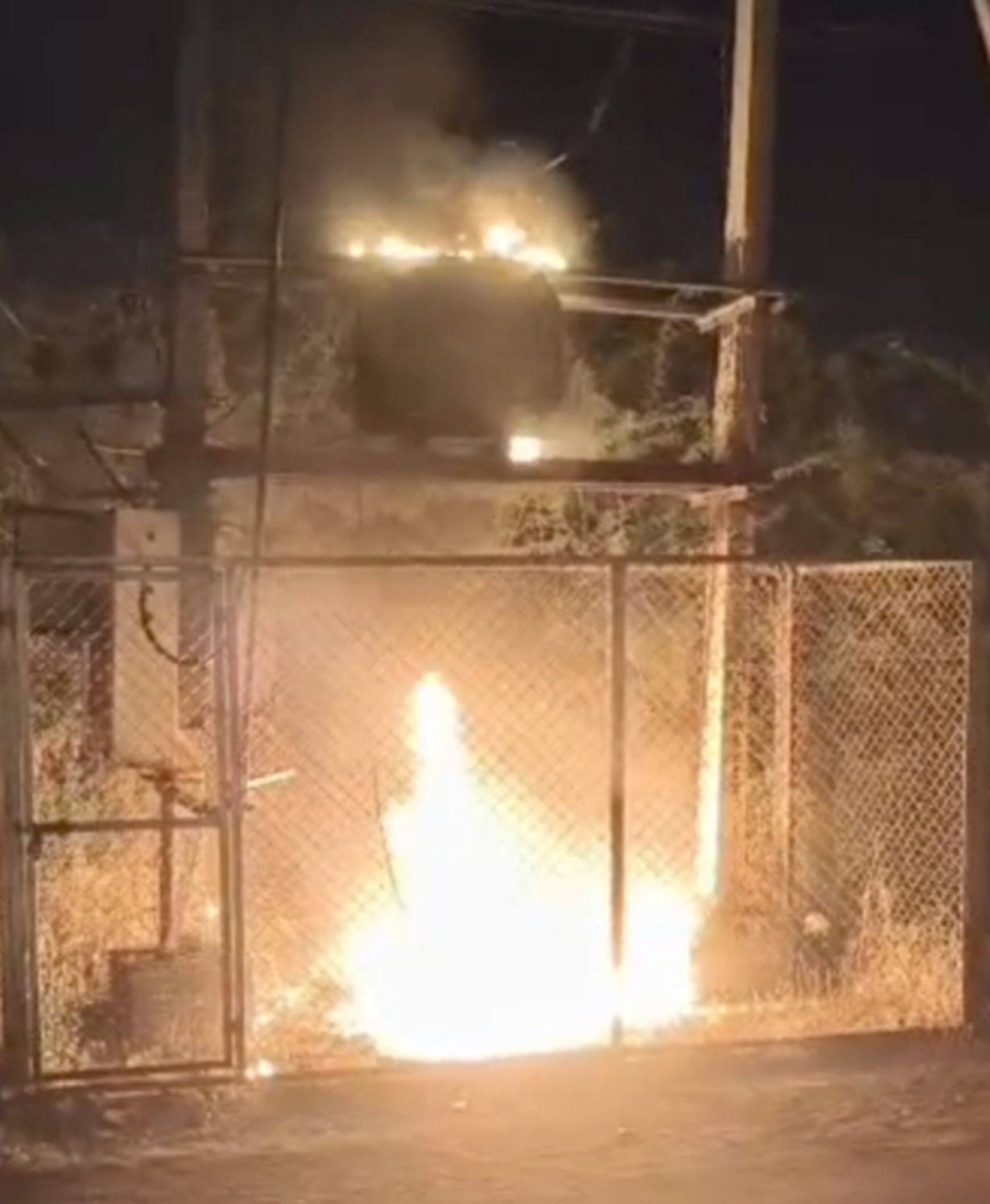 टीसी में आग से इलकल अंधेरे में डूबा