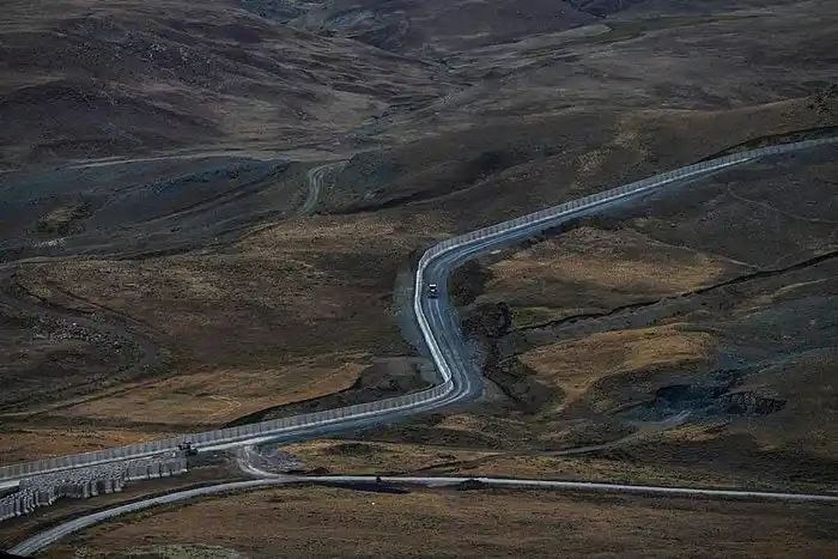 "सुरक्षा के नाम पर विस्तारवादी नीति"