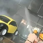 कार अल्टरेशन सेंटर में भीषण आग, तीन कारें जलकर खाक