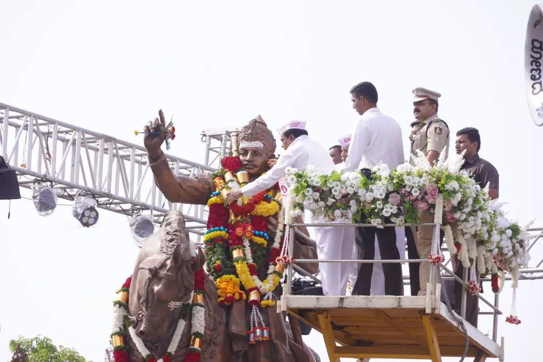 धूमधाम से मनाई बसव जयंती