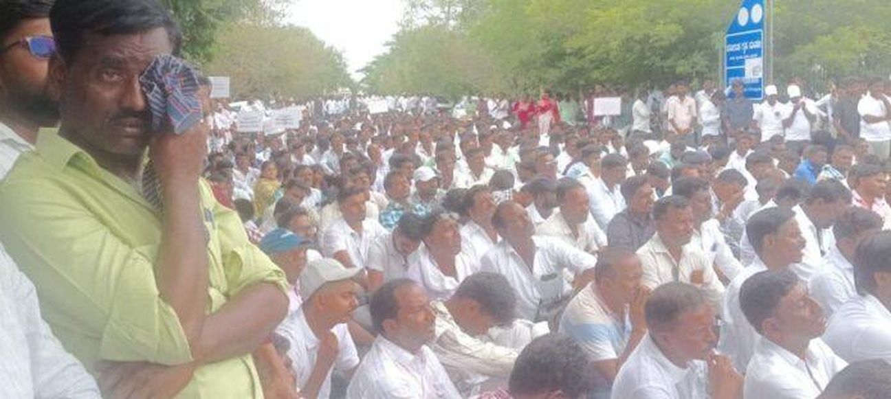 दावणगेरे में लाइसेंसधारी भू-मापकों का विशाल प्रदर्शन