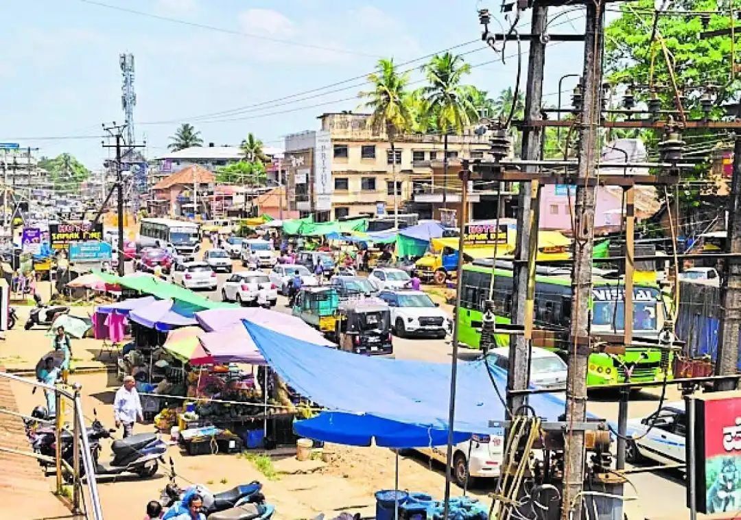 हाईवे किनारे साप्ताहिक बाजार से बेल्तंगडी में भीषण जाम