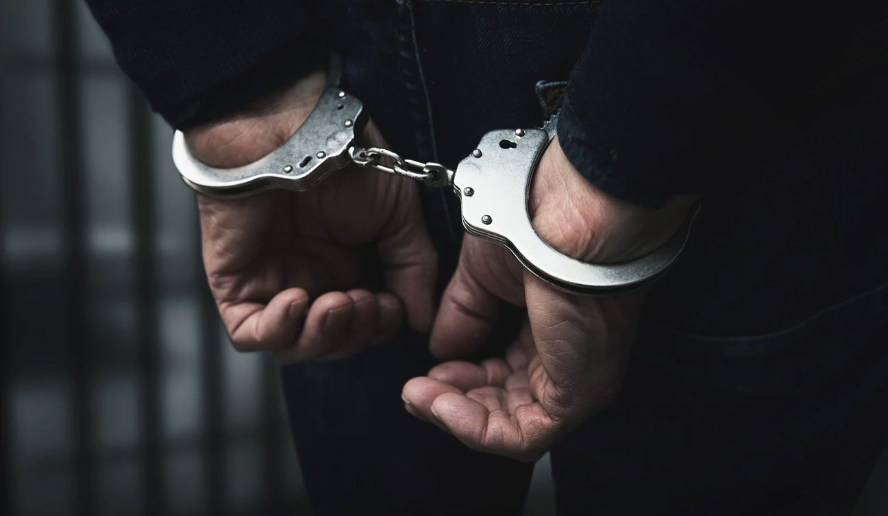 चेन स्नेचिंग के आरोपी को दो साल की सजा