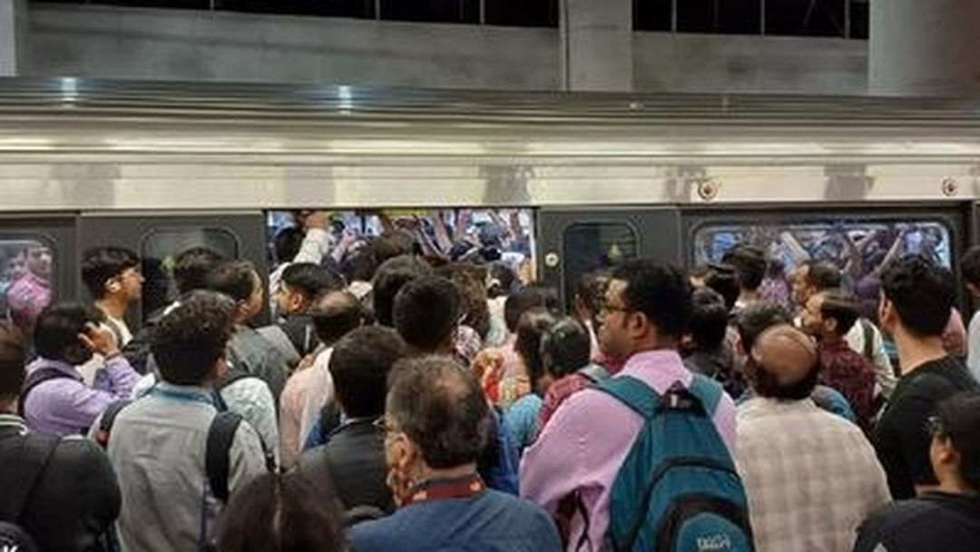 बेंगलूरु में तेज आंधी-बारिश से जनजीवन अस्त-व्यस्त