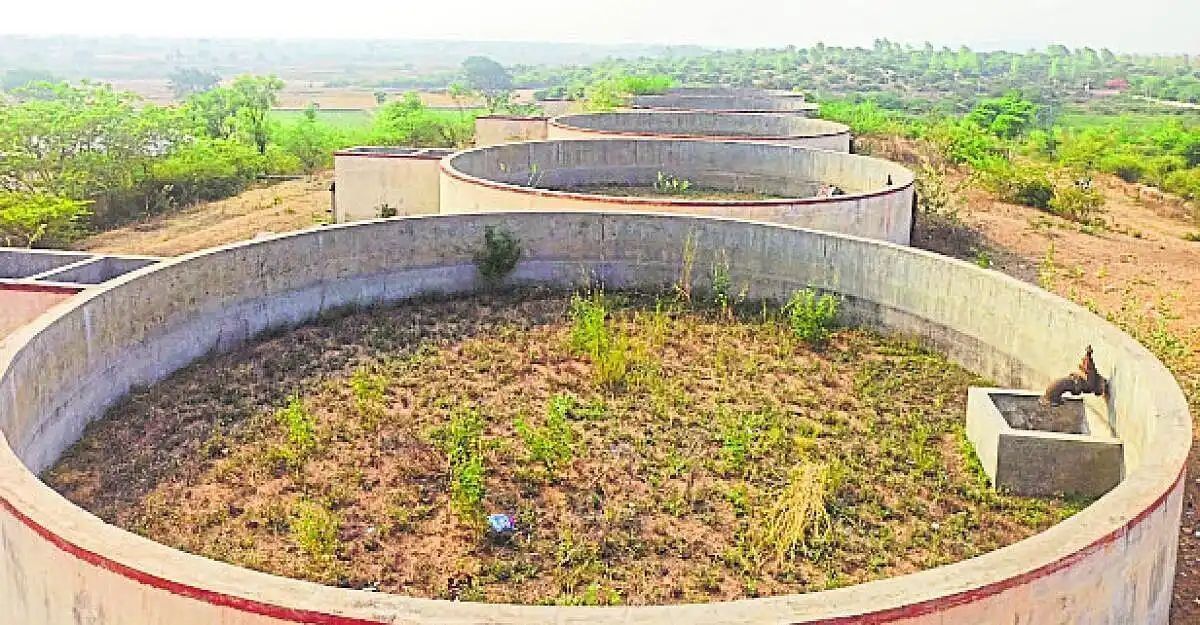 तुंगभद्रा के किनारे बसे गांवों में पानी का संकट, टंकियां खाली