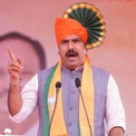 तीन वर्षों में विकास ठप