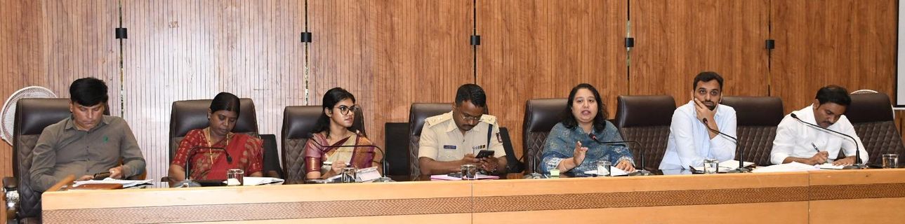 जन समस्याओं के समाधान में लापरवाही बर्दाश्त नहीं