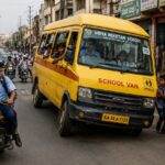 स्कूल वाहनों की मनमानी पर पुलिस का शिकंजा