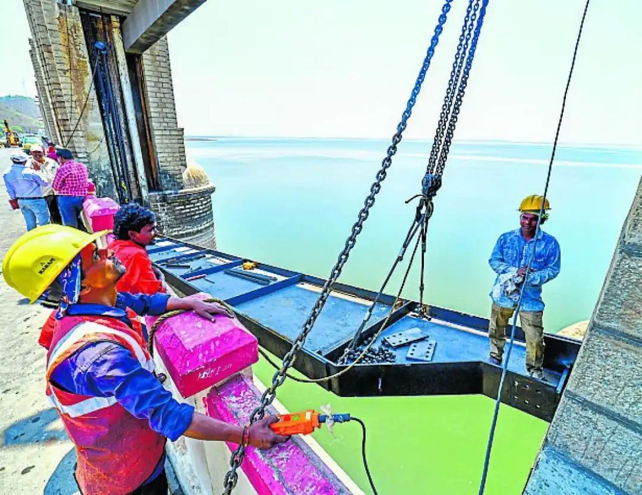 तुंगभद्रा बांध के नए क्रेस्ट गेटों का लोकार्पण 25 जून को