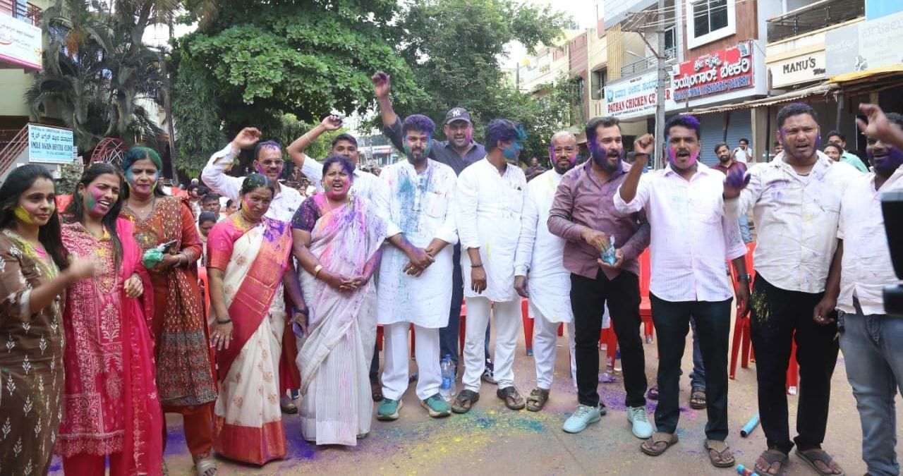 गांधीवाड़ा में डी.के. शिवकुमार के मुख्यमंत्री बनने पर जश्न