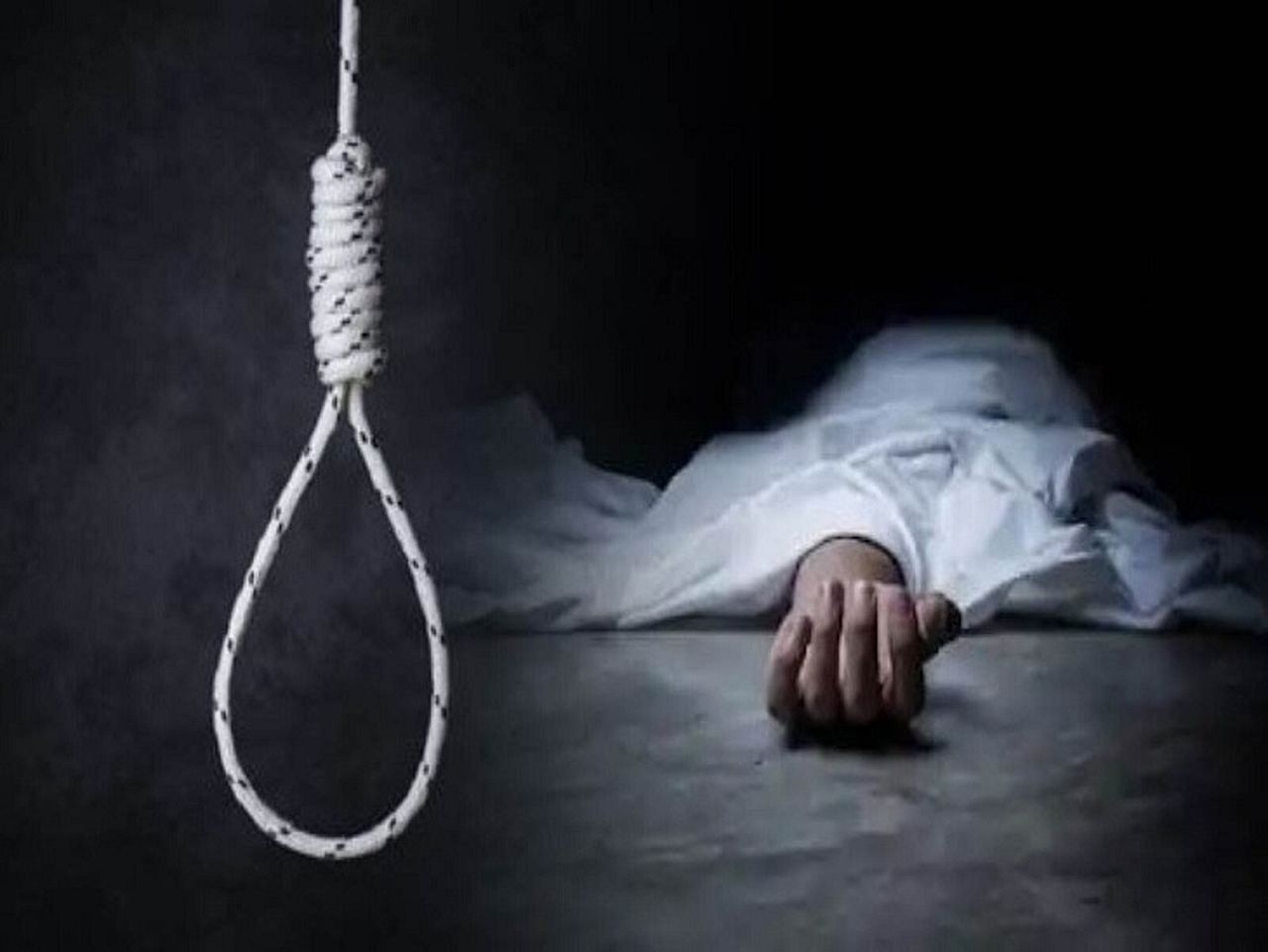 कॉलेज फीस जमा नहीं होने से छात्रा ने की आत्महत्या