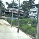 सड़क के बीच खंभे, निर्माण पर सवाल