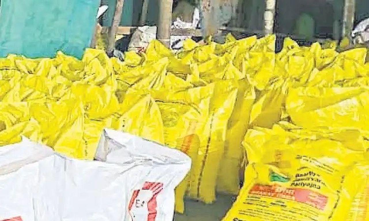 जब्त 632 बोरी यूरिया के खराब होने का खतरा