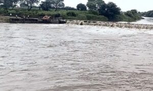 कर्नाटक में मानसून के दो रंग