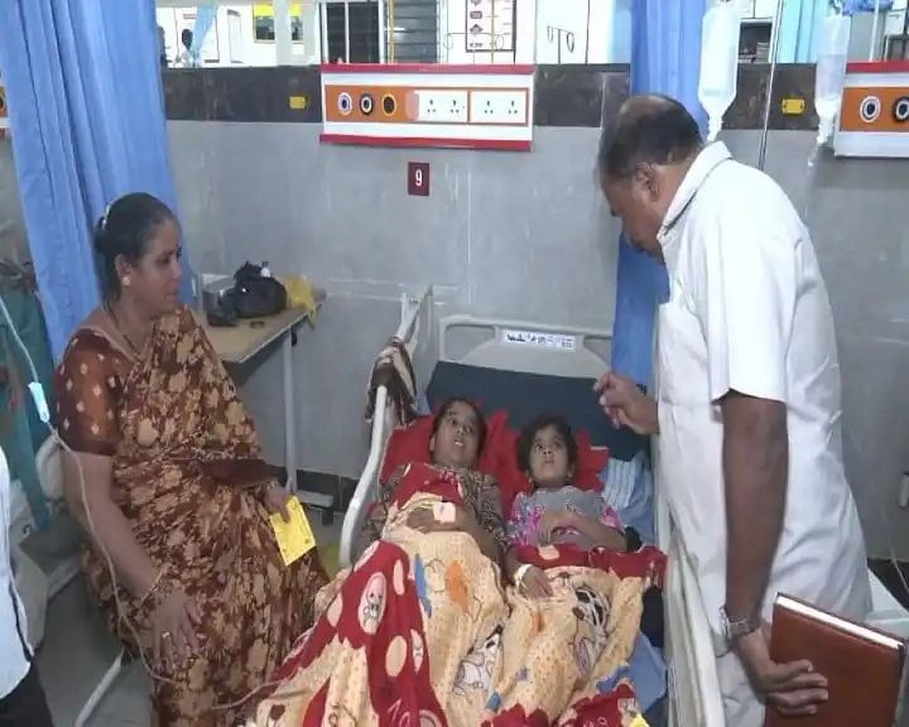 अरंडी का बीज खाने से 25 स्कूली बच्चे बीमार