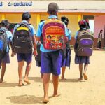 सरकारी स्कूलों में जूते-सॉक्स का इंतजार