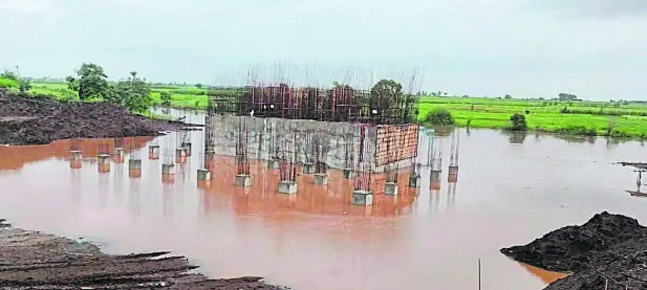 कृष्णा की बाढ़ से सिंचाई परियोजना थमी