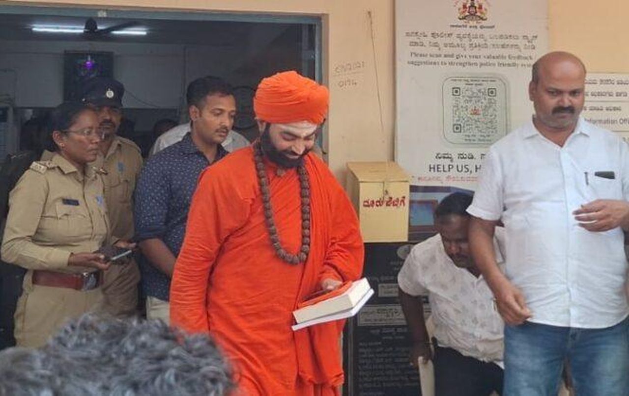 कानून का सम्मान करते हैं, अंतत: सत्य की ही विजय होती है
