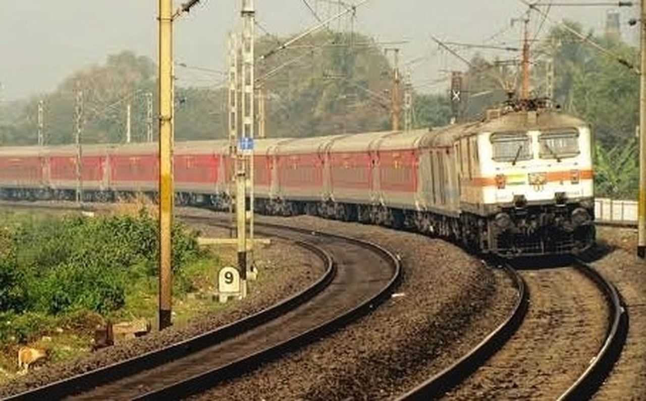 पश्चिमी घाट में भीषण भूस्खलन, रेल यातायात ठप; सात प्रमुख ट्रेनें प्रभावित