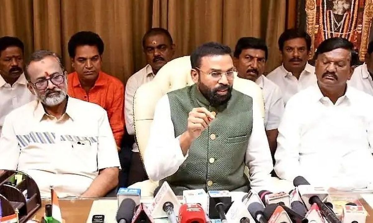 विमान से साइकिल की रफ्तार पर पहुंची कांग्रेस : श्रीरामुलु
