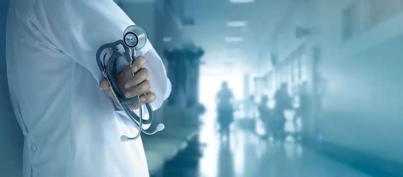 आयुष्मान योजना में इलाज से इनकार, 17 अस्पतालों से लौटाए पैसे