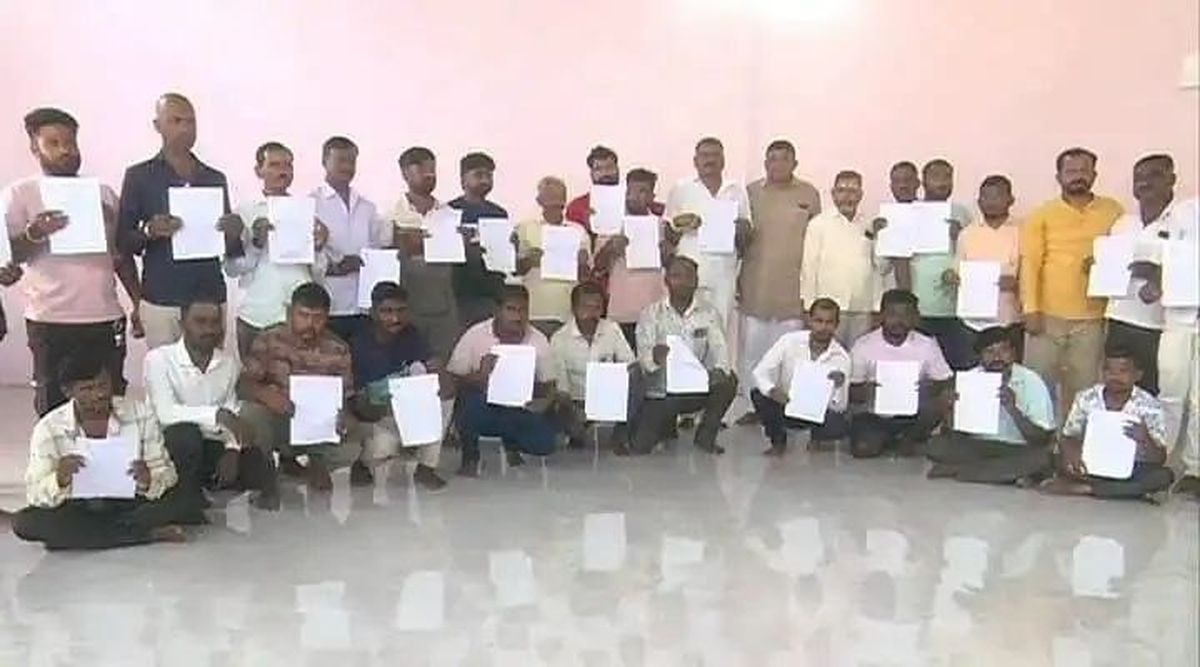 गदग के विकास की मांग, युवाओं ने शुरू किया रक्त हस्ताक्षर अभियान