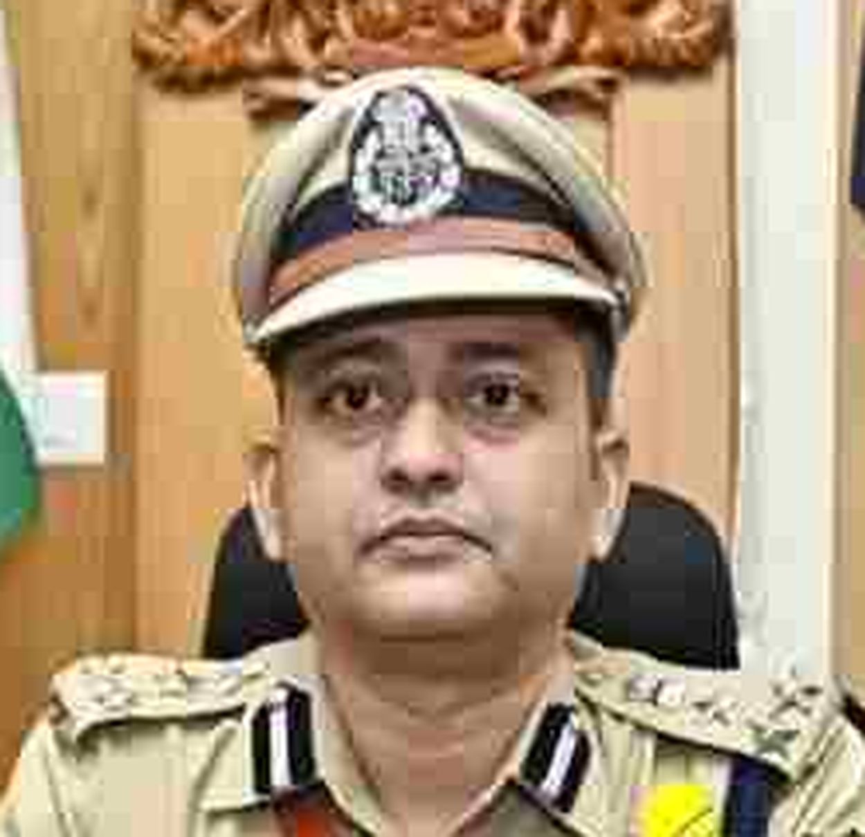 शशिकुमार का तबादला, भूषण गुलाबराव नए पुलिस आयुक्त