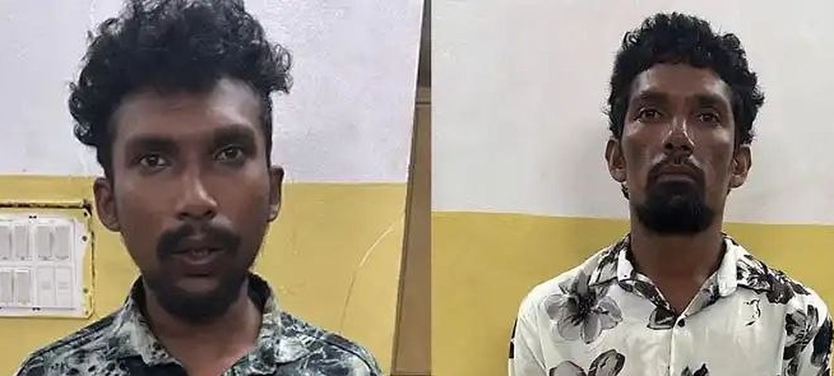 तलवार लहराकर लोगों को धमकाने वाले दो गिरफ्तार
