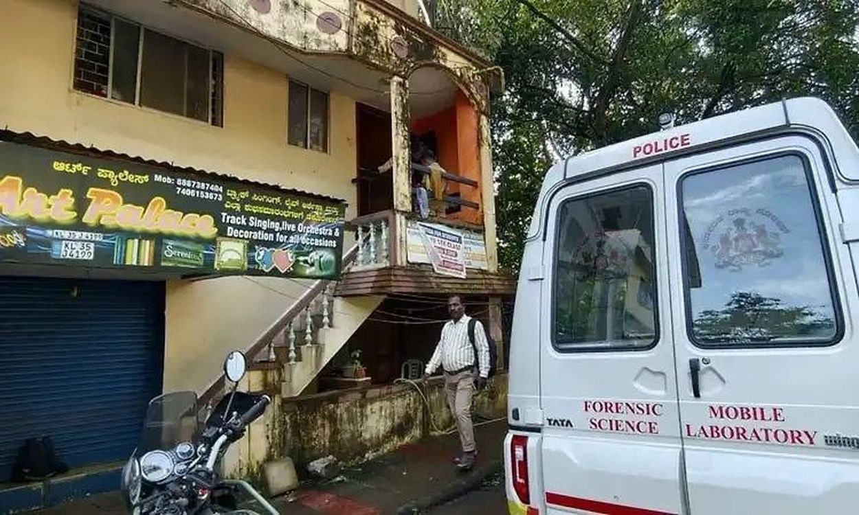मोबाइल को लेकर झगड़ा, छोटे भाई ने चाकू से बड़े भाई की हत्या