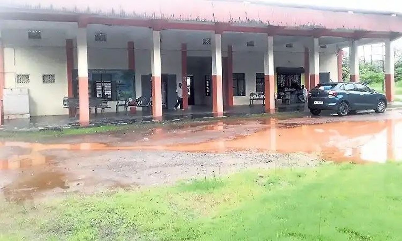 22 साल से वीरान पड़ा नेल्याडी बस स्टैंड, हाईवे पर ही रुक रही हैं बसें
