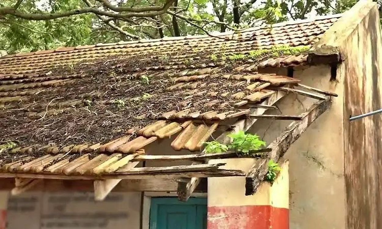 22 हजार सरकारी स्कूल जर्जर, फिर कैसे बढ़ेगा भरोसा?
