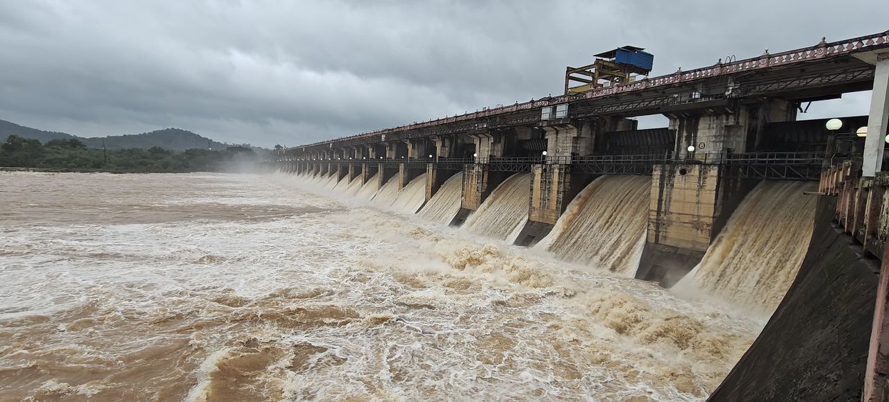 मानसून ने पकड़ी रफ्तार, तुंगा बांध से 52,950 क्यूसेक पानी छोड़ा
