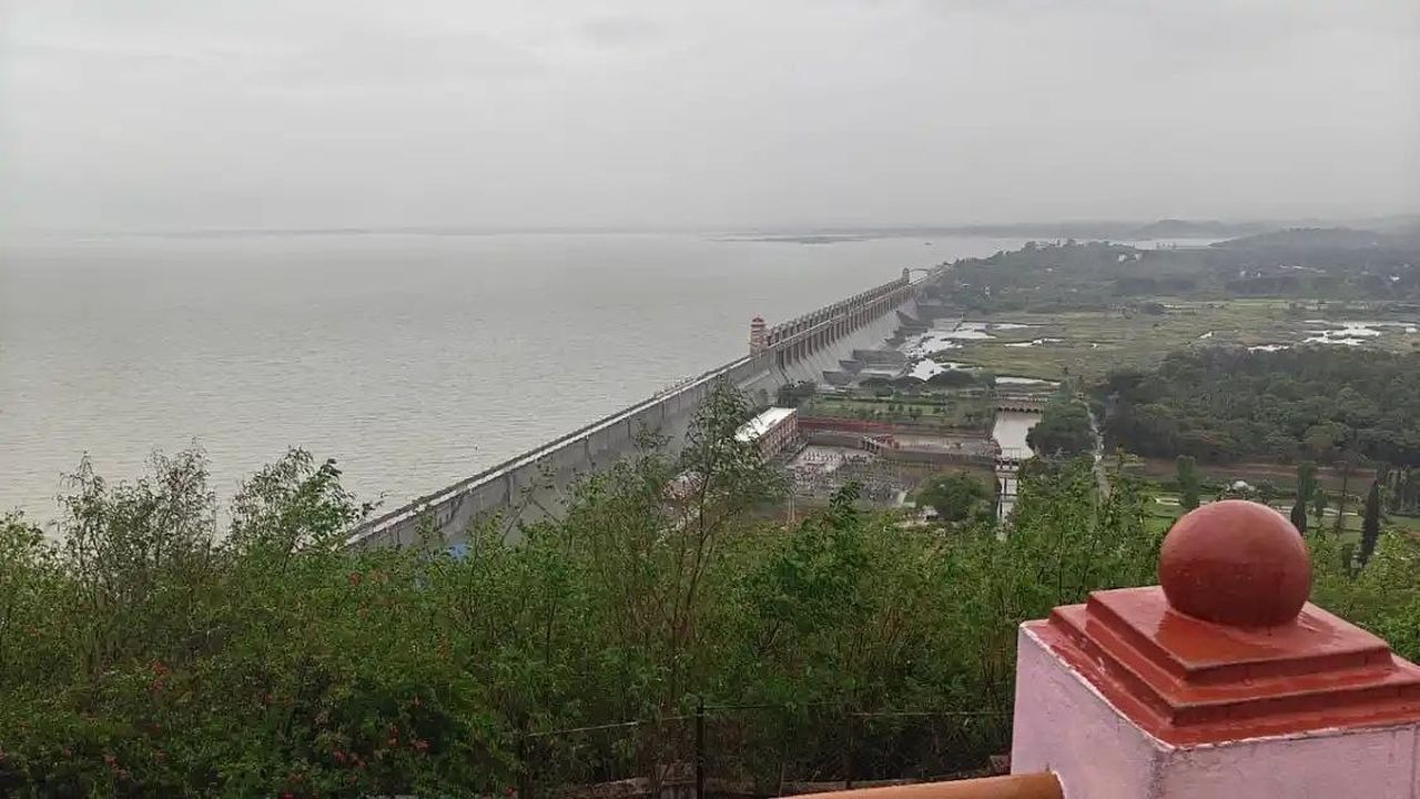 मूसलाधार बारिश से कई जिले प्रभावित