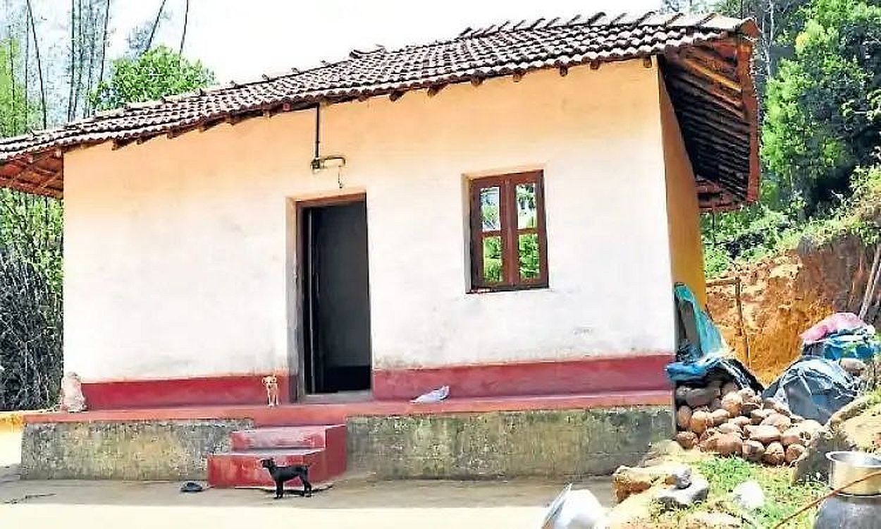 दशकों बाद 56 आदिवासी परिवारों के घर रोशन होंगे