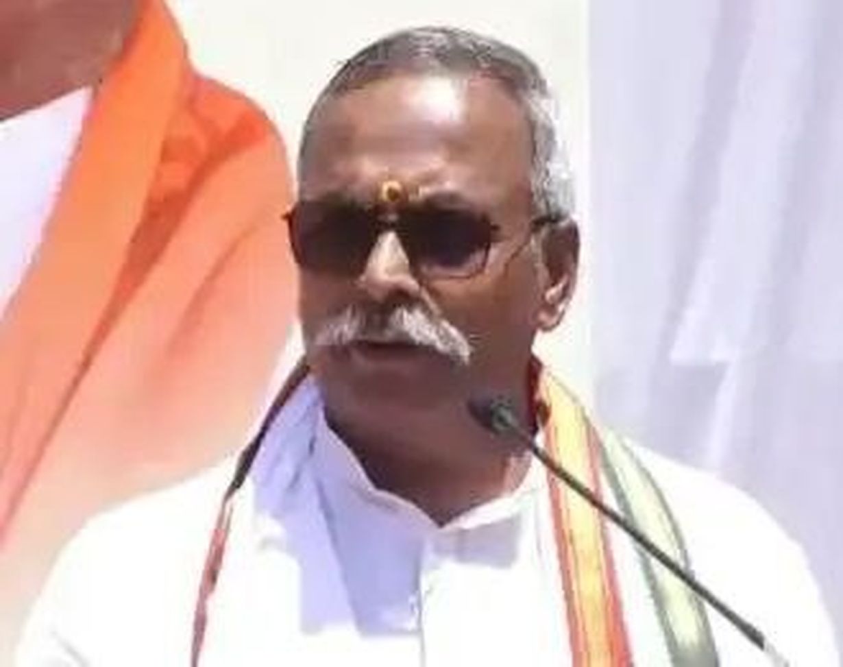 ईदगाह मैदान में गणेश विसर्जन कार्यक्रम में विहिप नेता के विवादित बयान