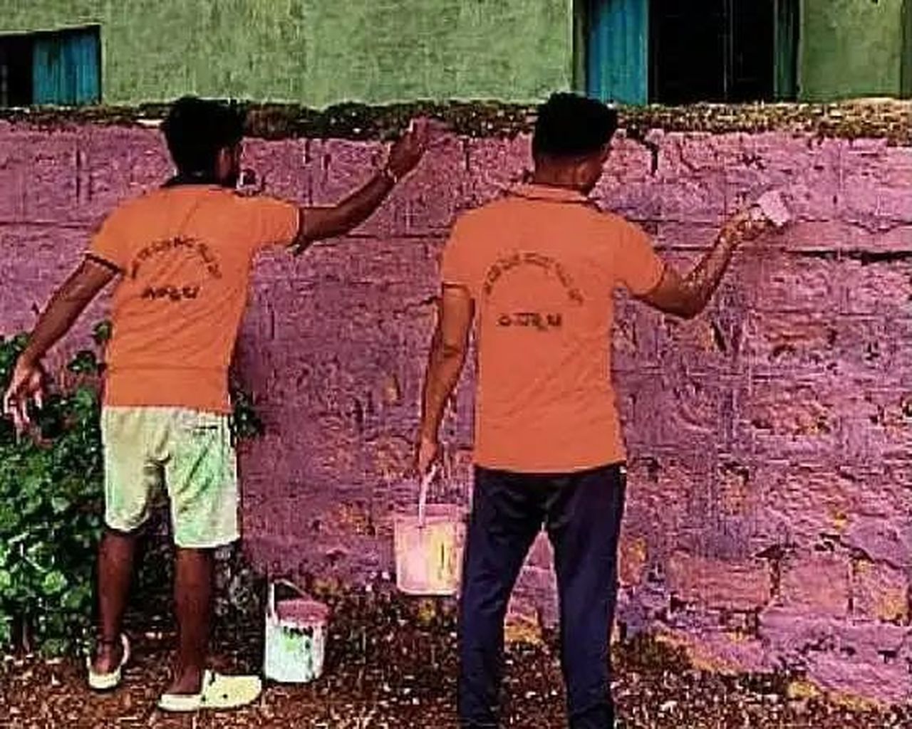डीजे-पटाखे छोड़ गणेशोत्सव की बचत से स्कूलों का श्रृंगार