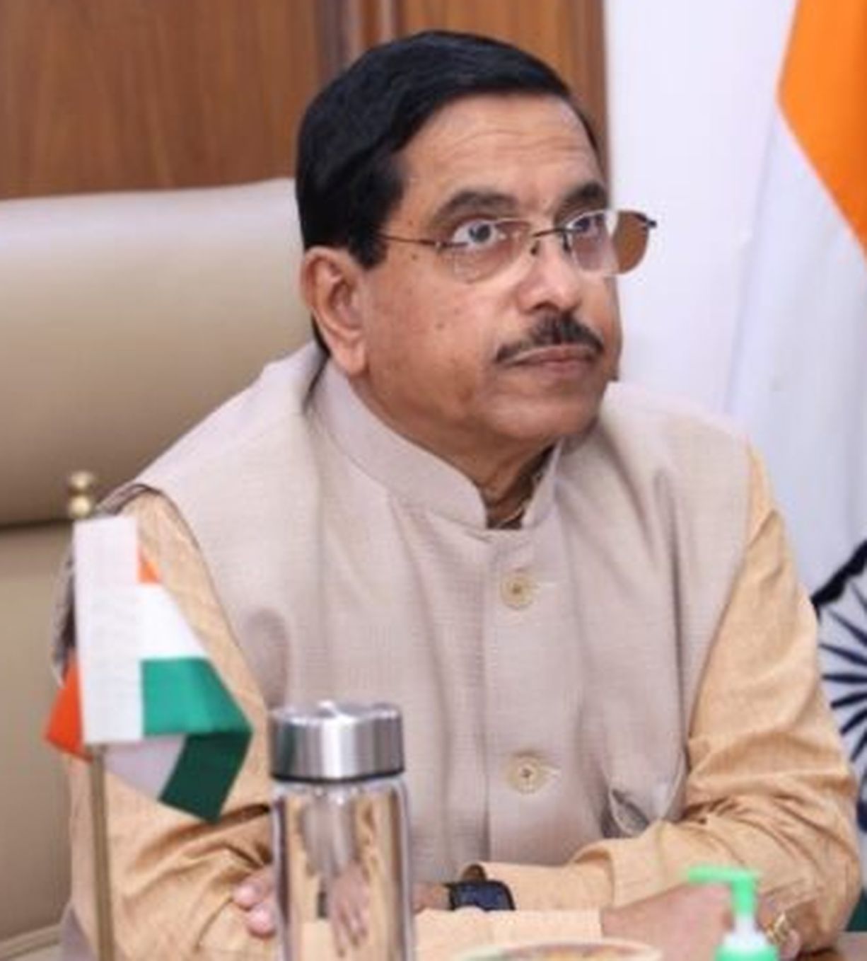 दिल्ली आइए, अधिकारियों के साथ बैठकर चर्चा से निकालेंगे समाधान
