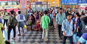 20 हजार यात्रियों का दबाव, एक एकड़ में सिमटा बस स्टैंड