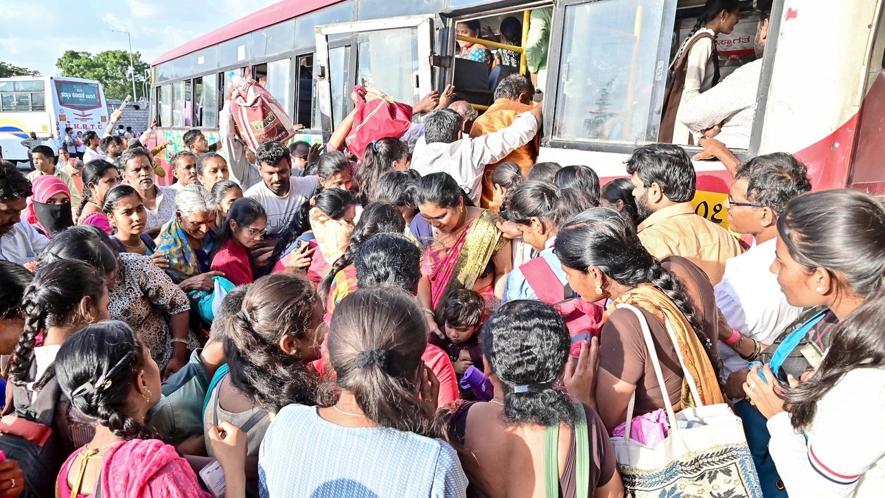 शक्ति योजना से परिवहन निगमों पर 5,651 करोड़ का बकाया