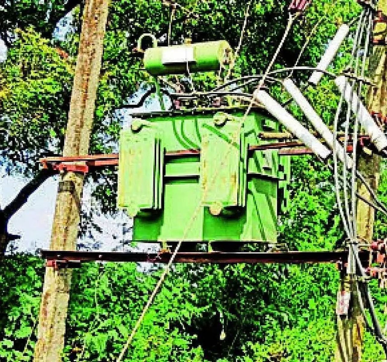 दो दिन से ट्रांसफार्मर खराब, जिरीगवाड़ में पानी के लिए हाहाकार