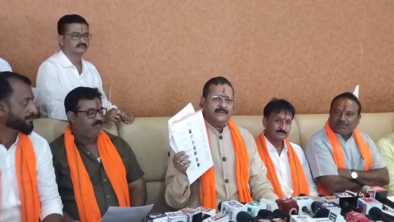 वोटर लिस्ट पर घमासान : यत्नाल ने खोले ‘दोहरी एंट्री’ के दस्तावेज