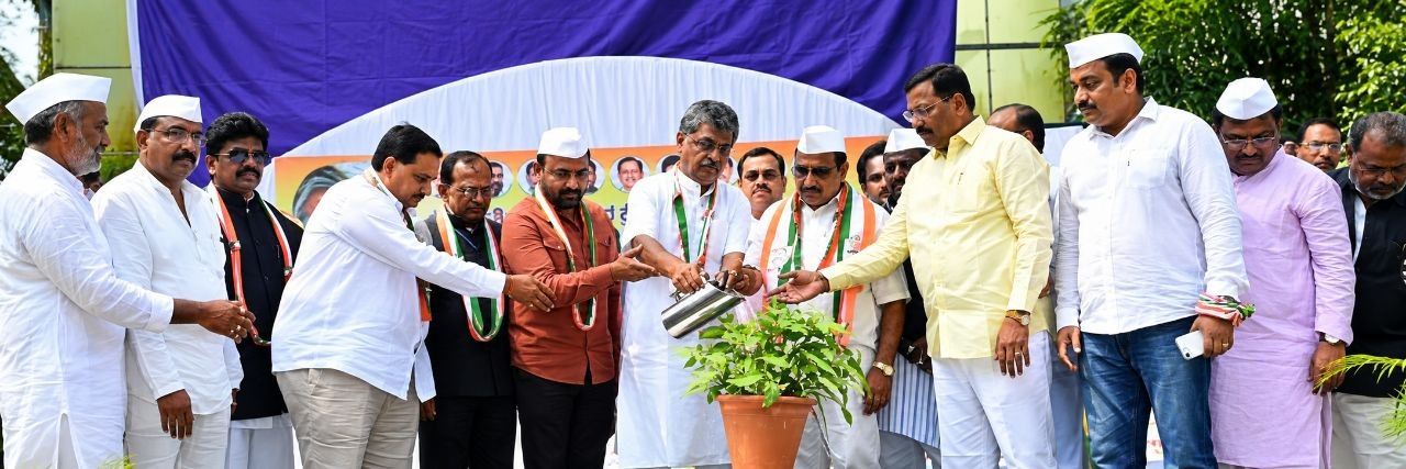 पश्चिम स्नातक सीट पर कांग्रेस ने झोंकी ताकत