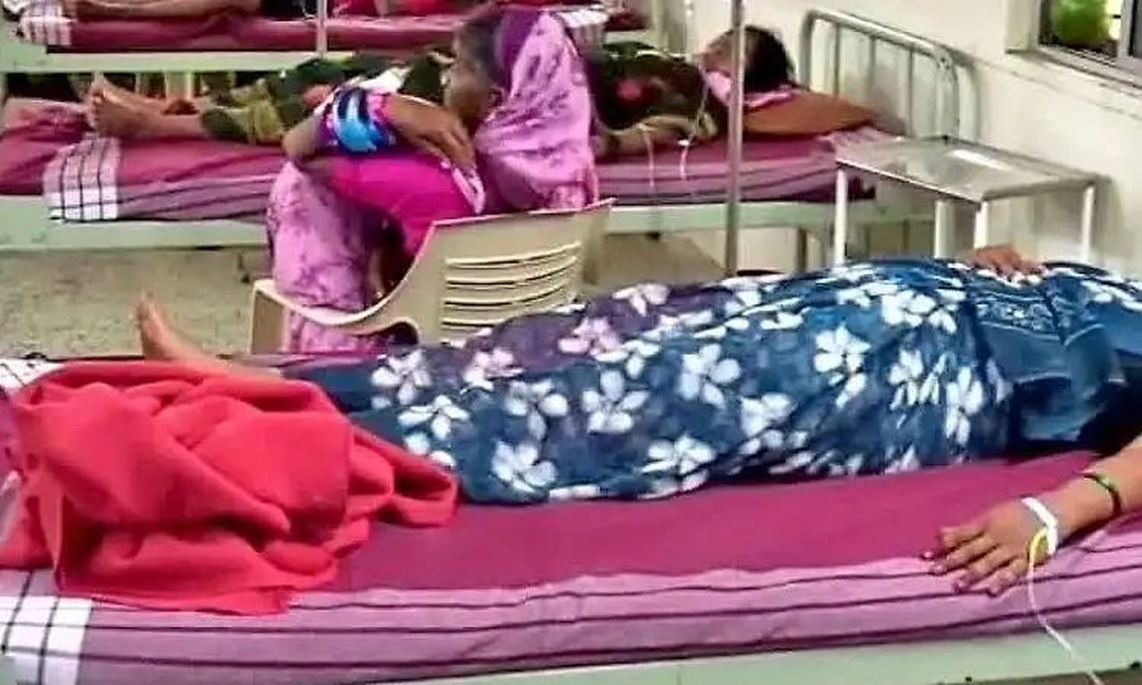 मंदिर का प्रसाद खाने के बाद 107 श्रद्धालु बीमार